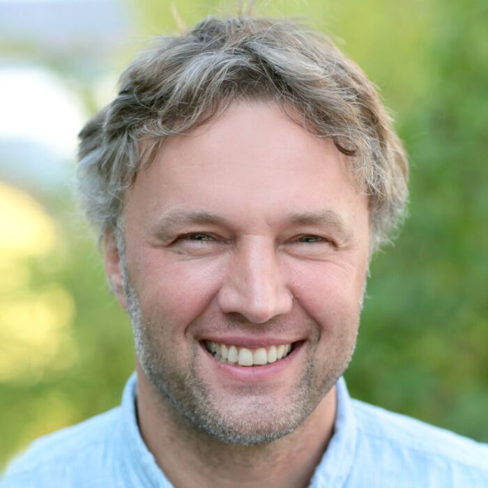 908a0002-e1614283442721-700x700-2