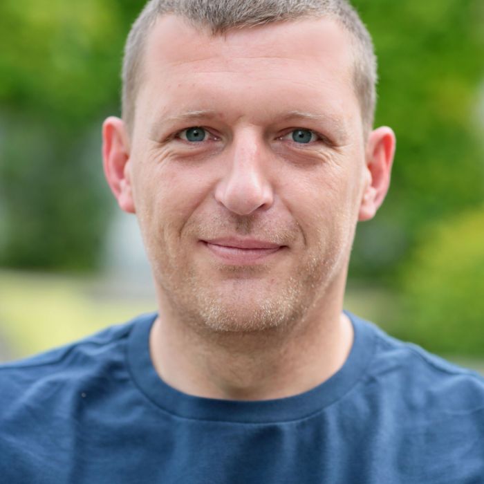 908a0504-scaled-700x700-2